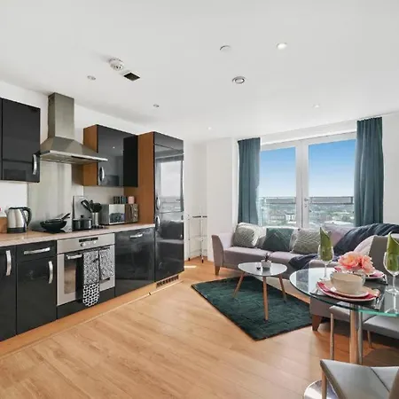 Charming Duplex Penthouse - Great Location *