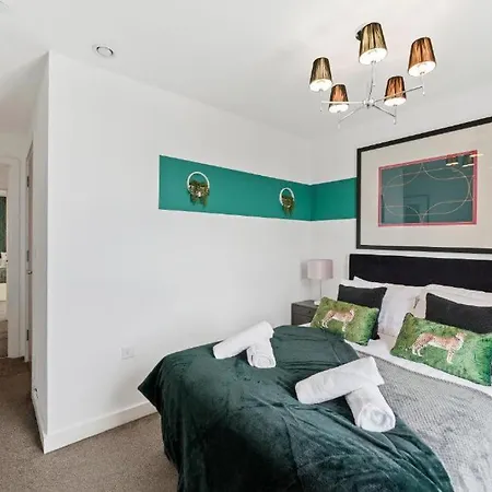 Charming Duplex Penthouse - Great Location شقة *
