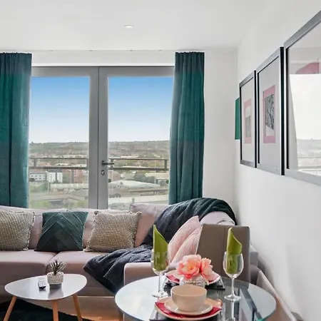 شقة Charming Duplex Penthouse - Great Location